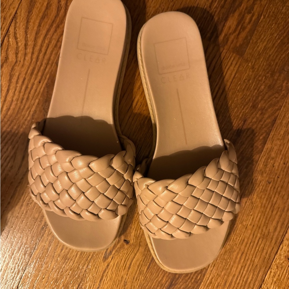 Dolce vita sandals